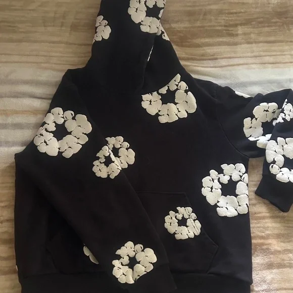 Black Denim Tears Hoodie Size Medium - Picture 1 of 3